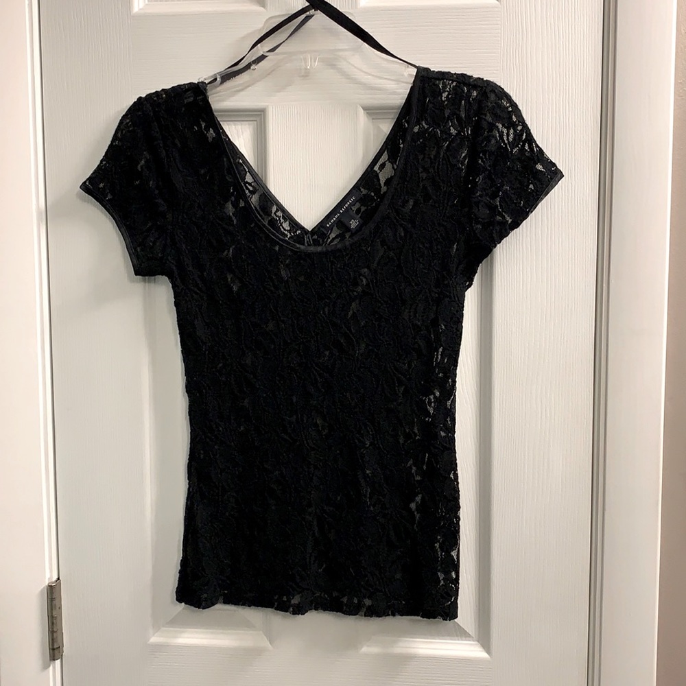 Banana Republic Black Lace Top, no lining
